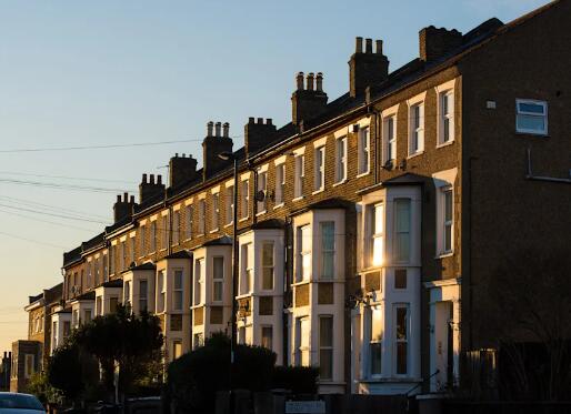 廉价抵押贷款将英国住房交易推升至十年新高
